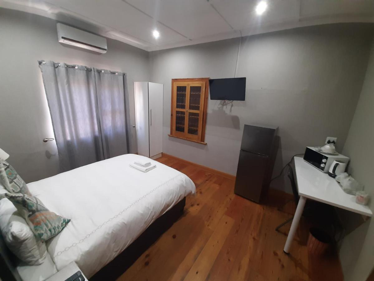 בלומפונטייין Lux Rooms On 37 מראה חיצוני תמונה