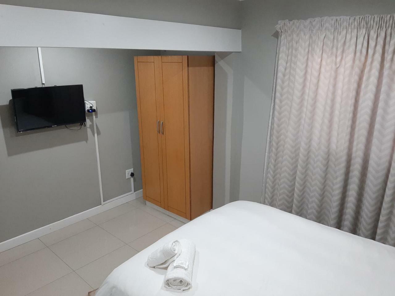 בלומפונטייין Lux Rooms On 37 מראה חיצוני תמונה